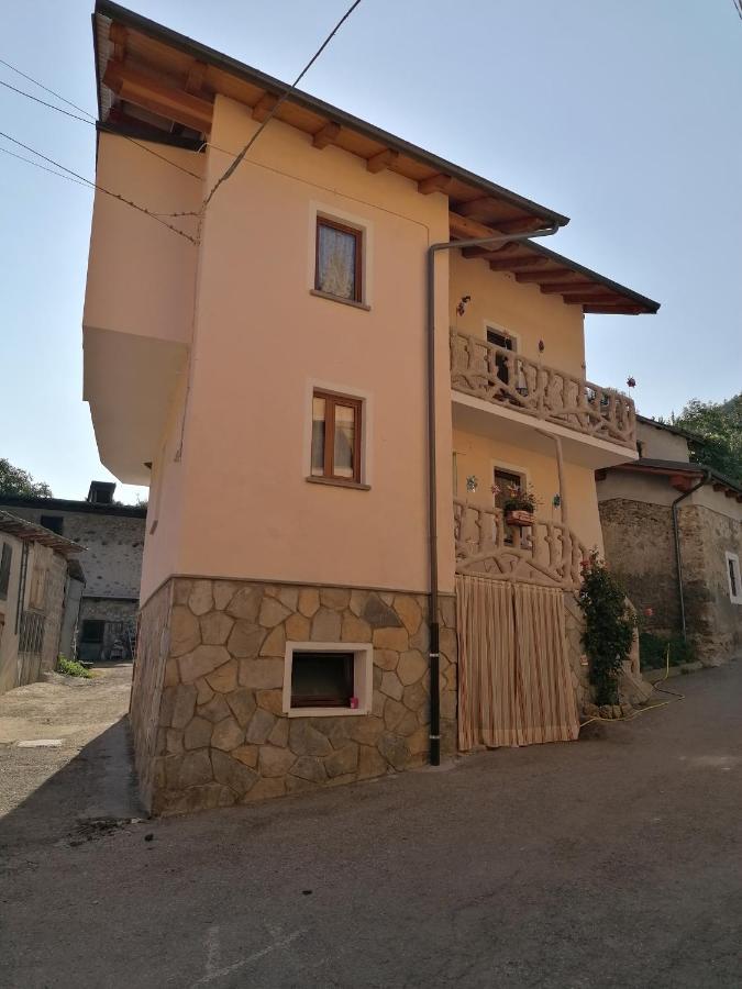 Casa Vacanza La Rosa Vinadio Εξωτερικό φωτογραφία